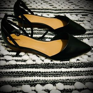 Black Crown Vintage Ankle Strap Flats! Women’s 8M.